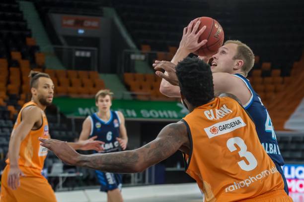 更多依赖斯 更多依赖斯