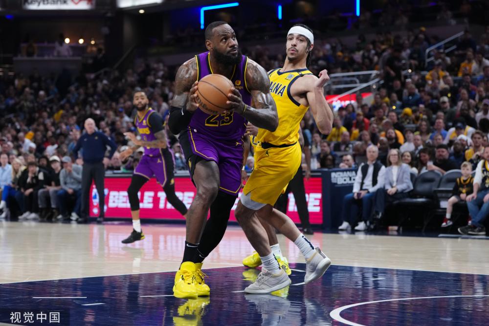 的气氛中展 的气氛中展